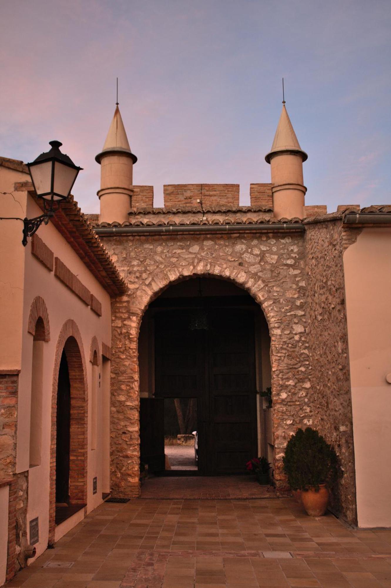 Castillo Con Piscina En Plena Sierra Calderona Segorbe Exterior foto